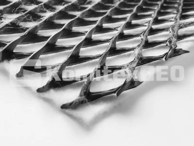 Дренажный геомат с покрытием из геотекстиля с одной стороны